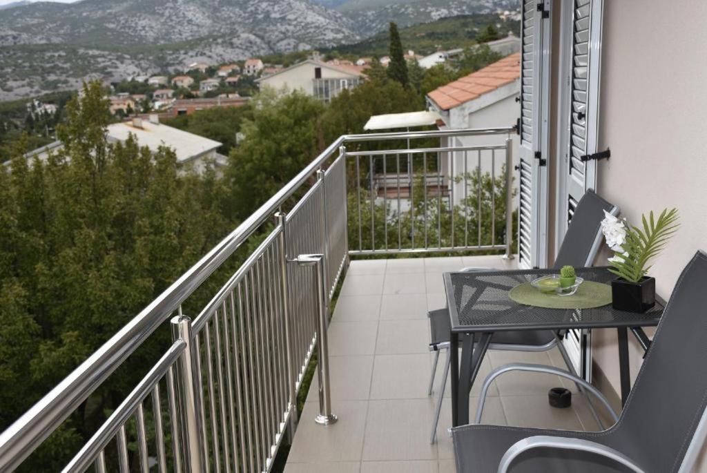 Apartmani Mira Кленовица Экстерьер фото