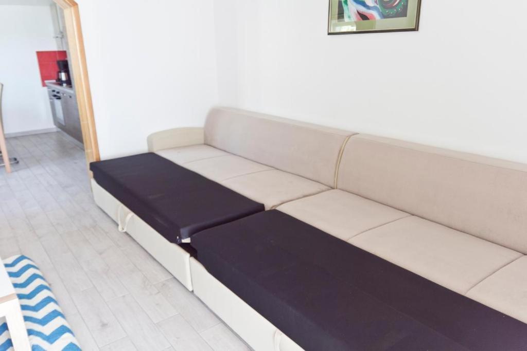 Apartmani Mira Кленовица Экстерьер фото