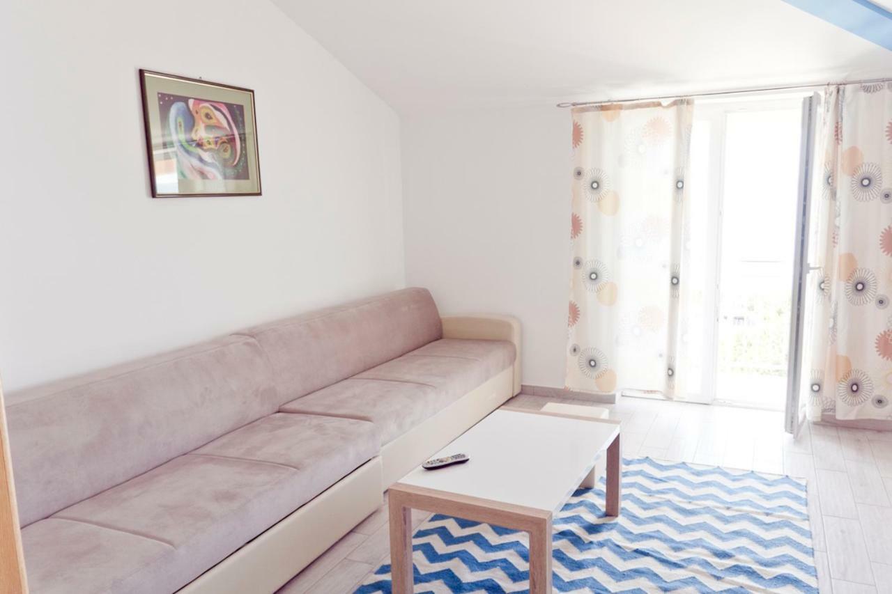 Apartmani Mira Кленовица Экстерьер фото