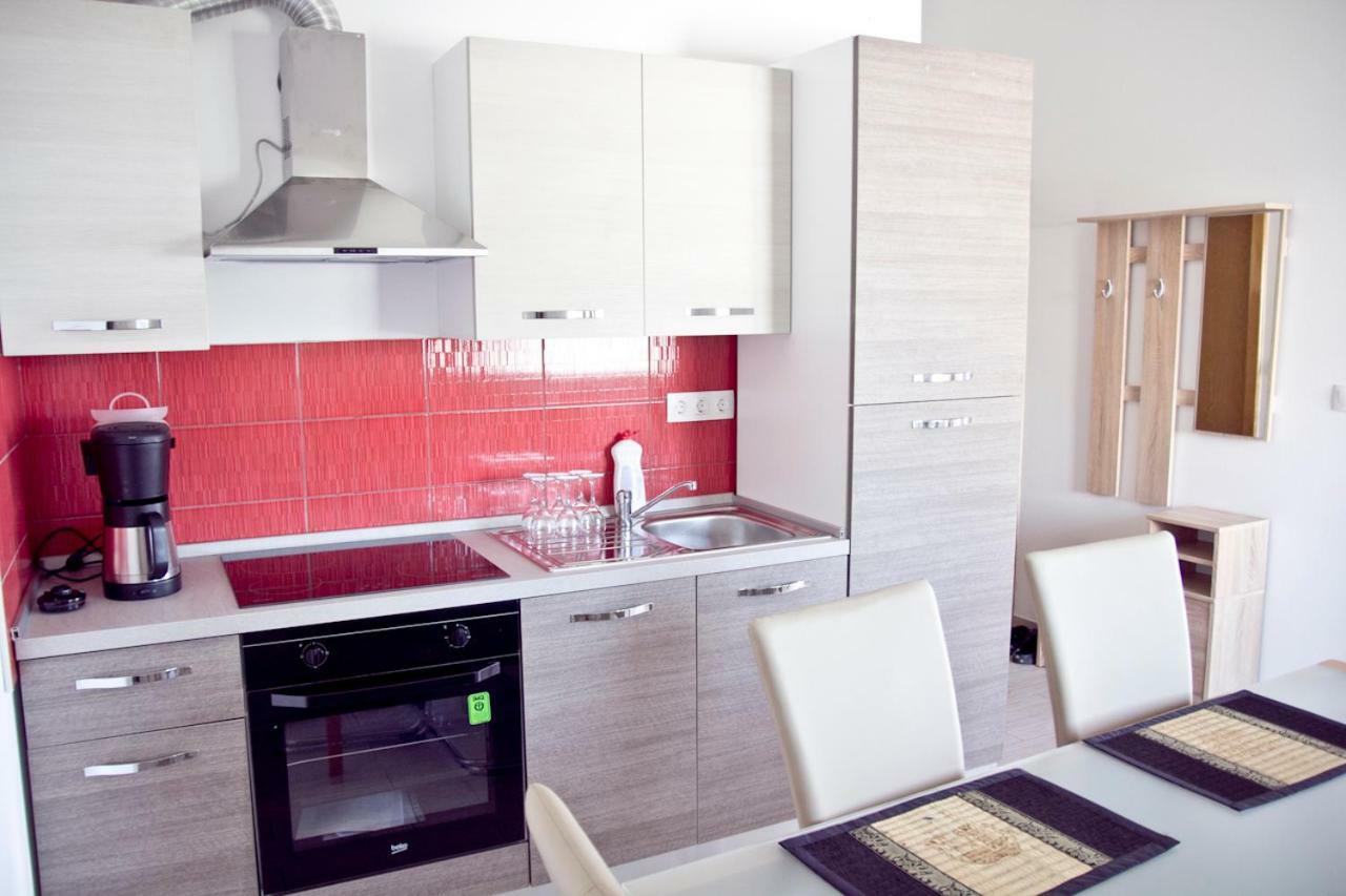 Apartmani Mira Кленовица Экстерьер фото